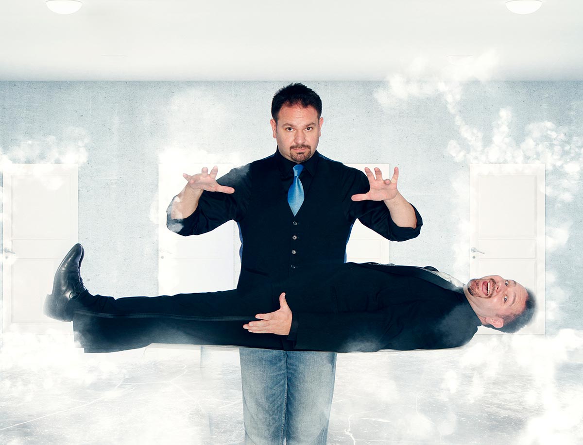 Robert Strong hero image